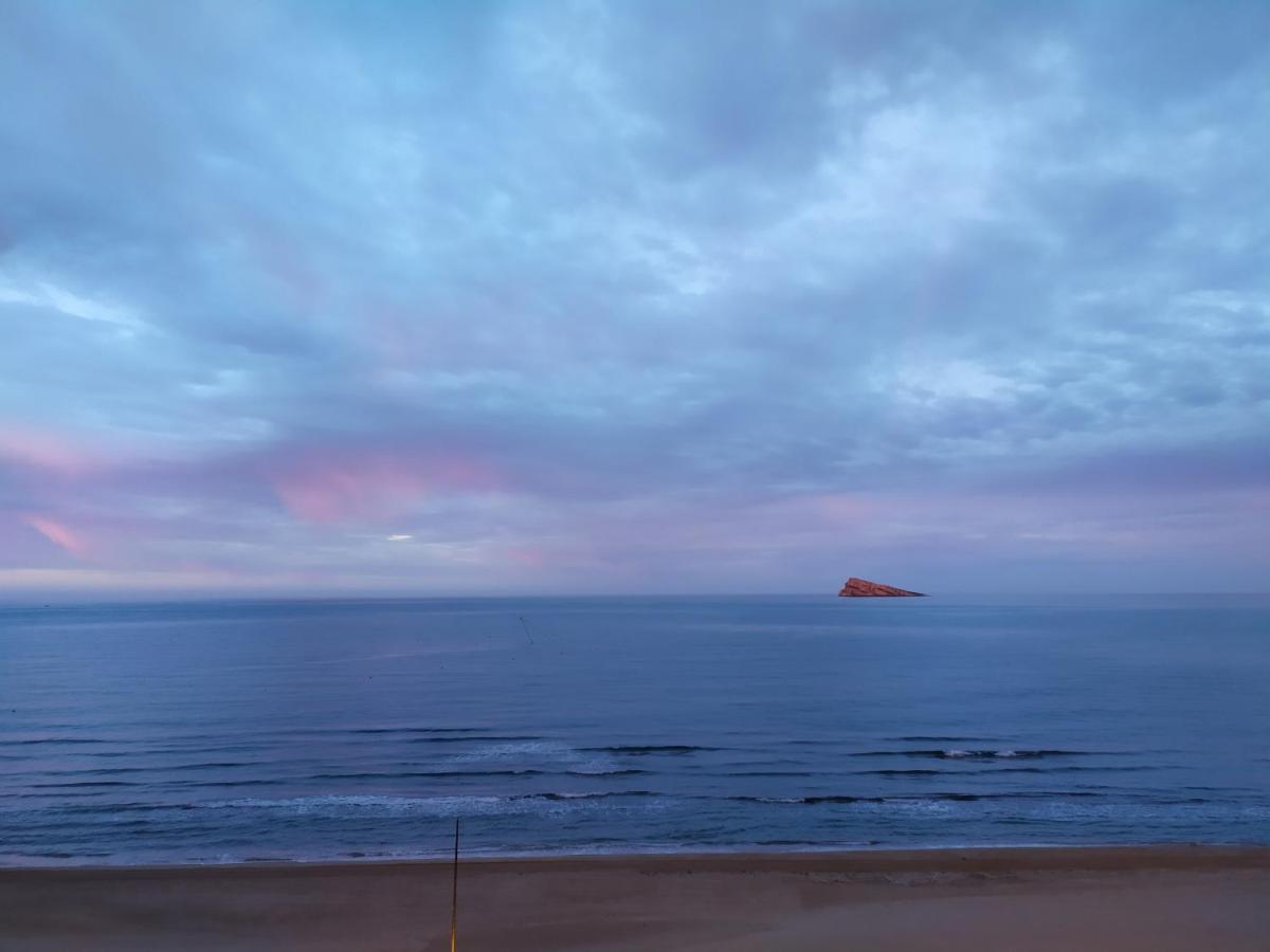 Luminoso Apartamento En Primera Linea De Playa Бенидорм Экстерьер фото