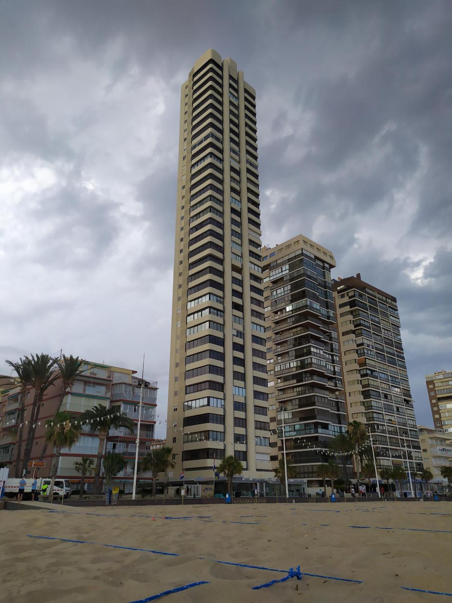 Luminoso Apartamento En Primera Linea De Playa Бенидорм Экстерьер фото